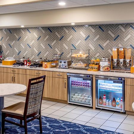 Fairfield Inn & Suites Lancaster Rohrerstown Exterior photo
