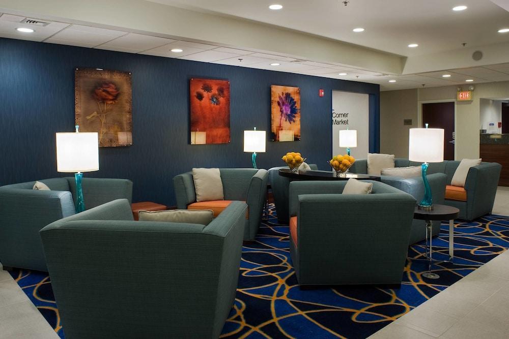Fairfield Inn & Suites Lancaster Rohrerstown Exterior photo