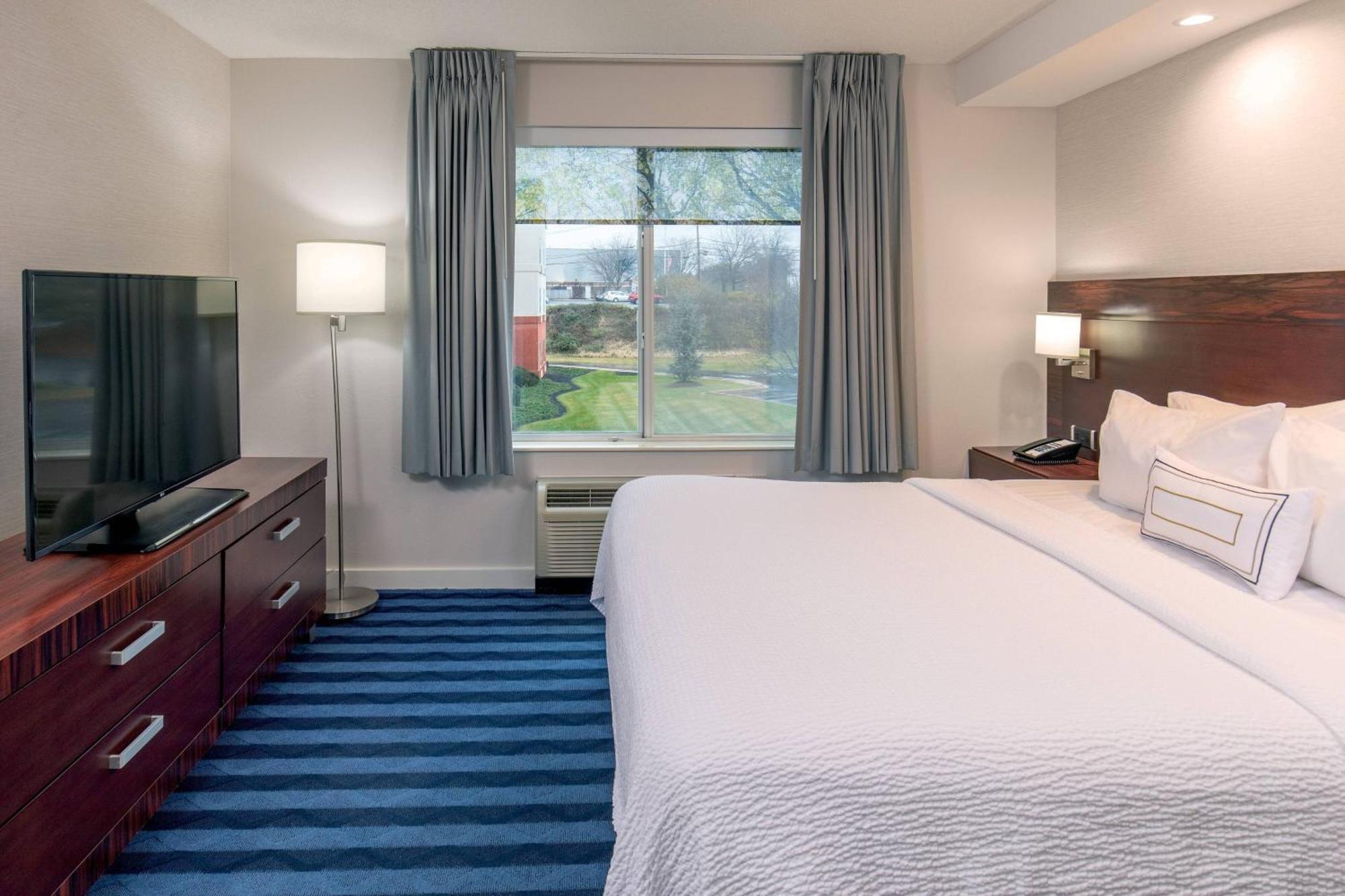 Fairfield Inn & Suites Lancaster Rohrerstown Exterior photo