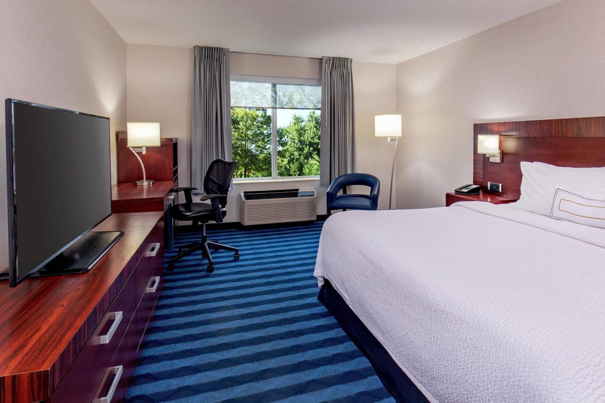 Fairfield Inn & Suites Lancaster Rohrerstown Exterior photo