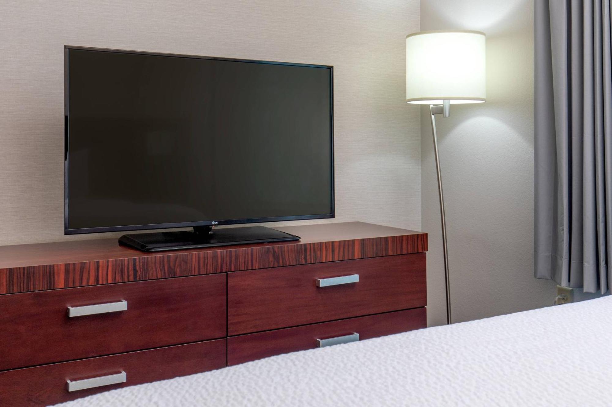 Fairfield Inn & Suites Lancaster Rohrerstown Exterior photo