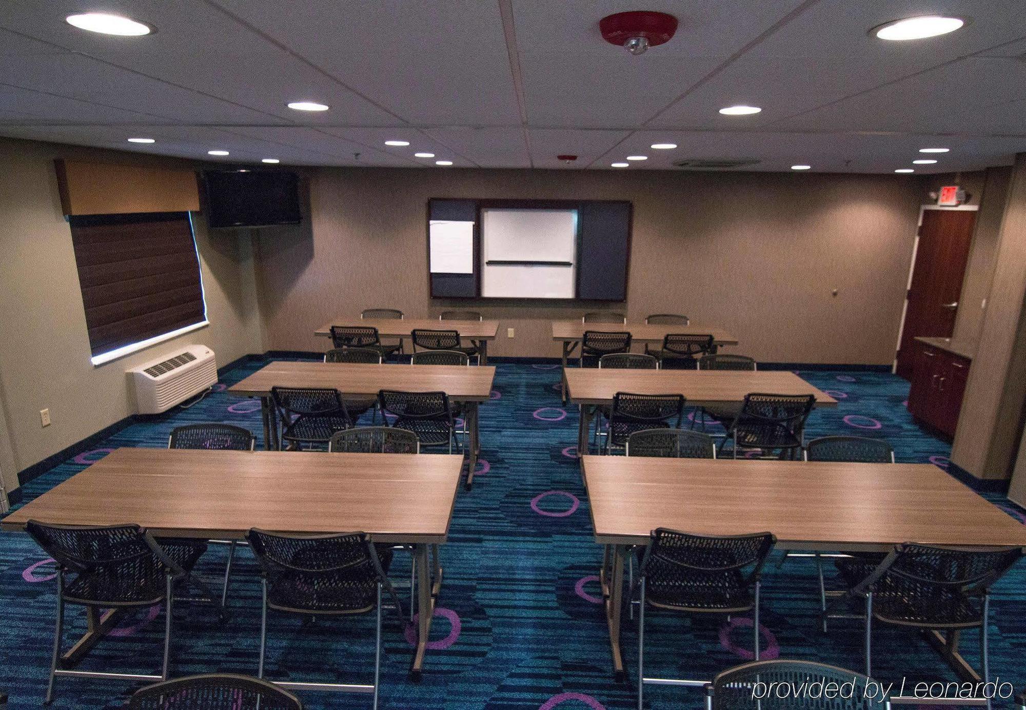 Fairfield Inn & Suites Lancaster Rohrerstown Exterior photo