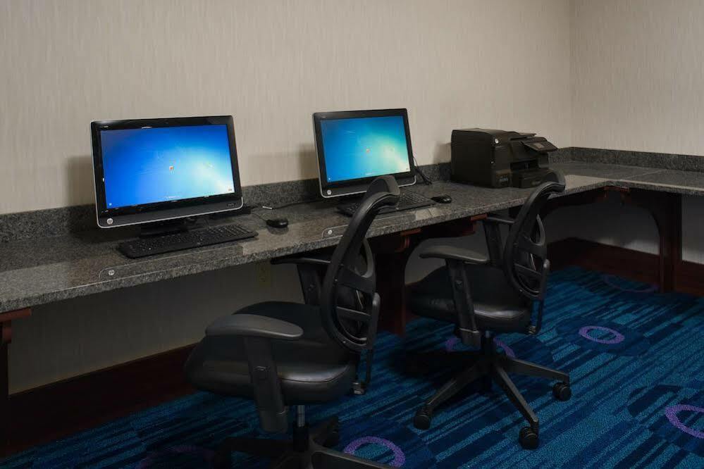 Fairfield Inn & Suites Lancaster Rohrerstown Facilities photo