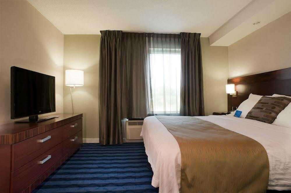Fairfield Inn & Suites Lancaster Rohrerstown Room photo